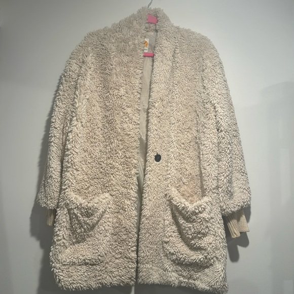 FUZZY JACKET - Picture 1 of 8